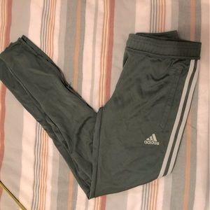 NWOT adidas green slim fit jogger trainers XS